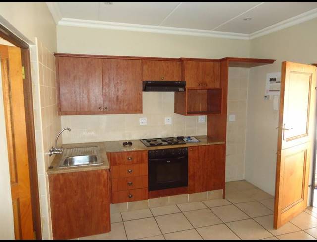 1 BEDROOM PROPERTY TO RENT IN DIE BULT